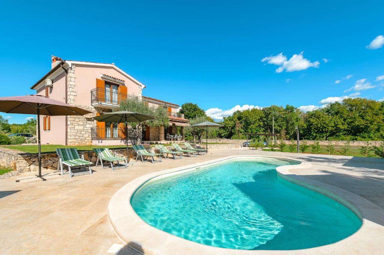 Villa Marijanin Vrt — 4-Star Luxury Hotel in Tinjan, Croatia