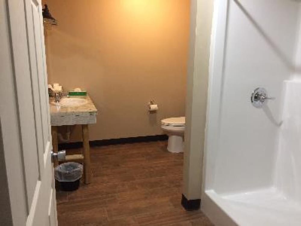 Big Horse Inn and Suites - photo 32