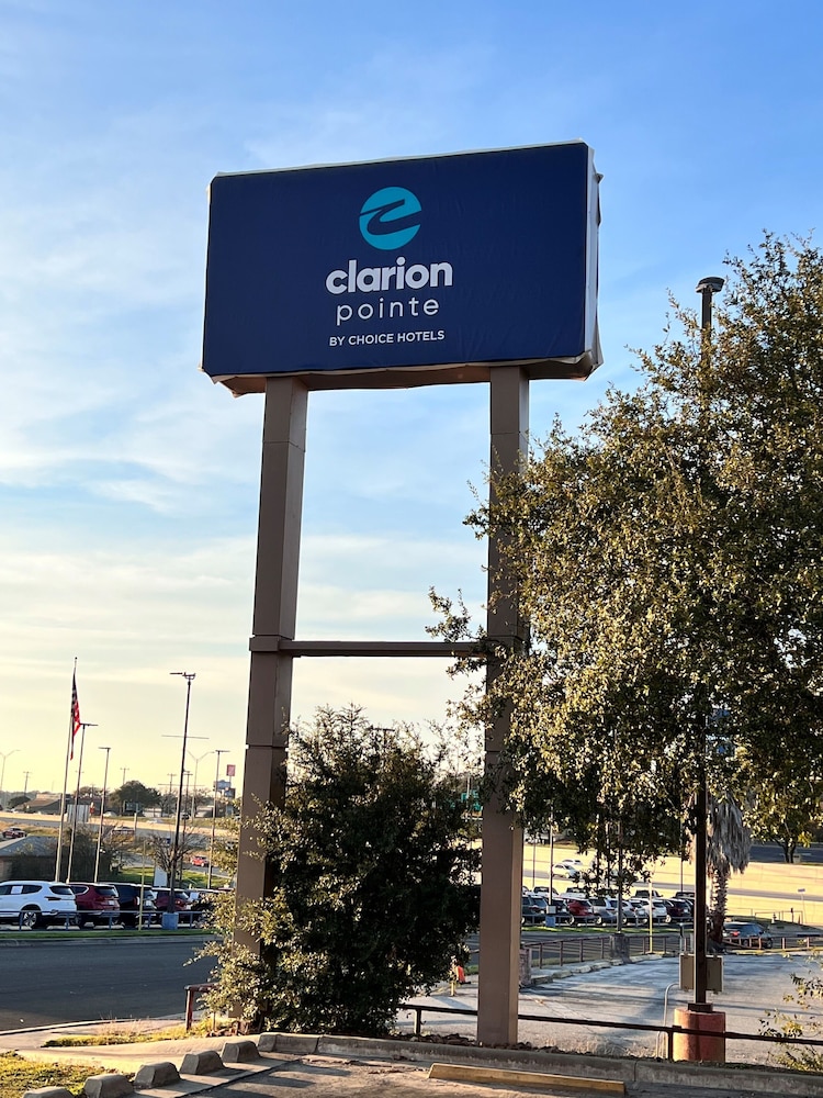 Clarion Pointe Near Medical Center - photo 33