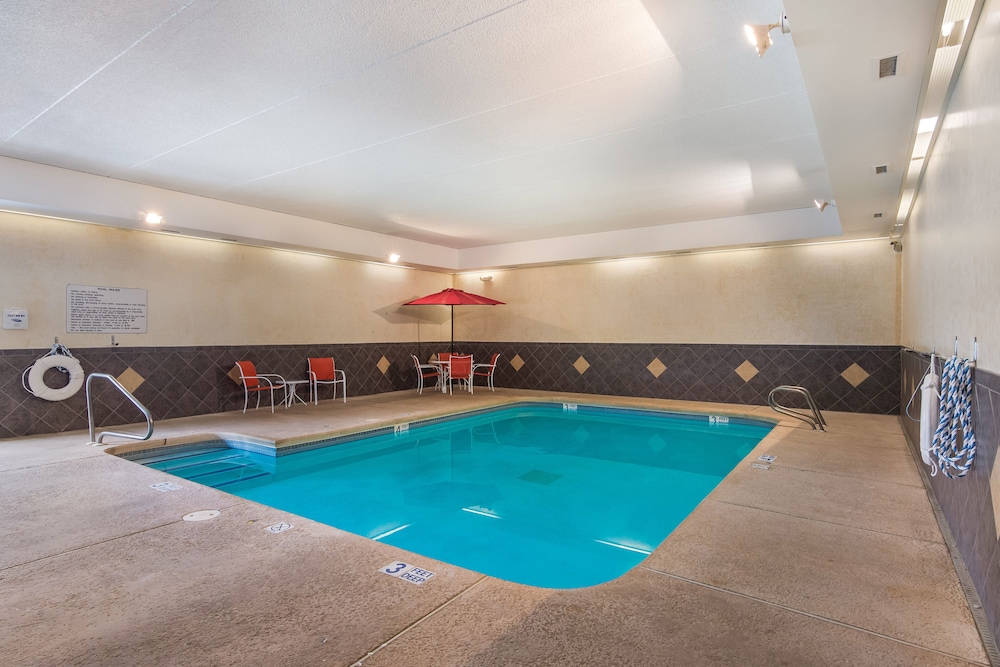 Clarion Inn Airport University - photo 20