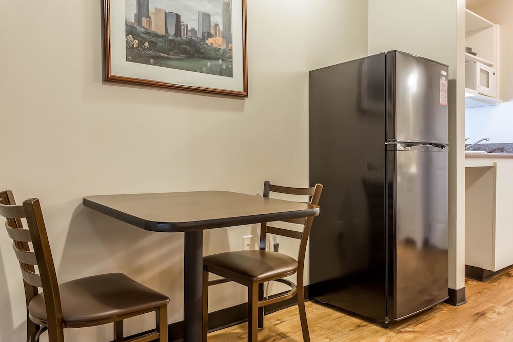 Suburban Studios near University of North Carolina Charlotte - photo 19