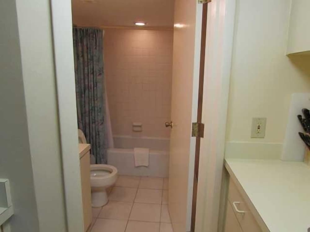 The Driftwood Resort - photo 20