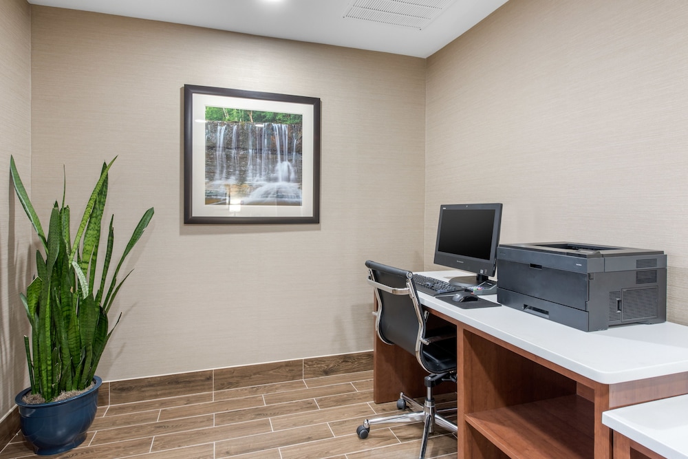 Comfort Suites Lafayette University Area - photo 44