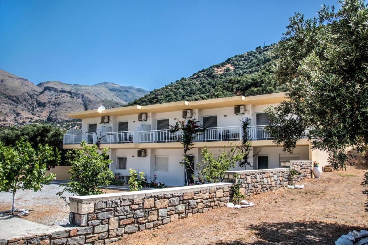 Rykinthos Studios in Agios Vasileios, Greece