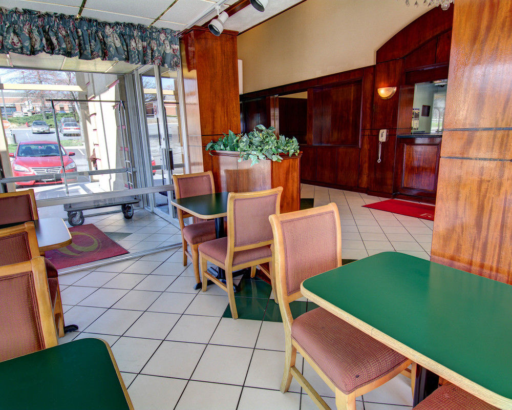 Econo Lodge Takoma Park - photo 7