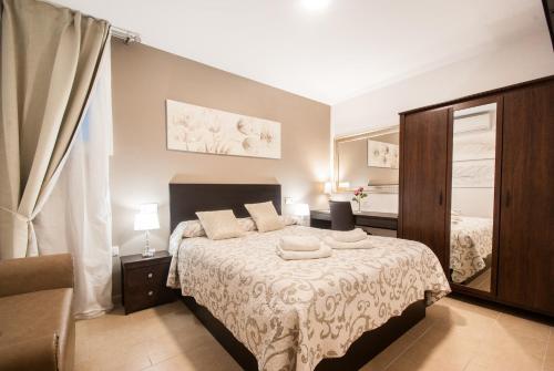 Gades Suite — 4-Star Luxury Hotel in Cadiz, Spain