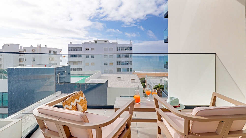 Sky Beach Apartment — 4-Star Luxury Hotel in Quarteira, Portugal