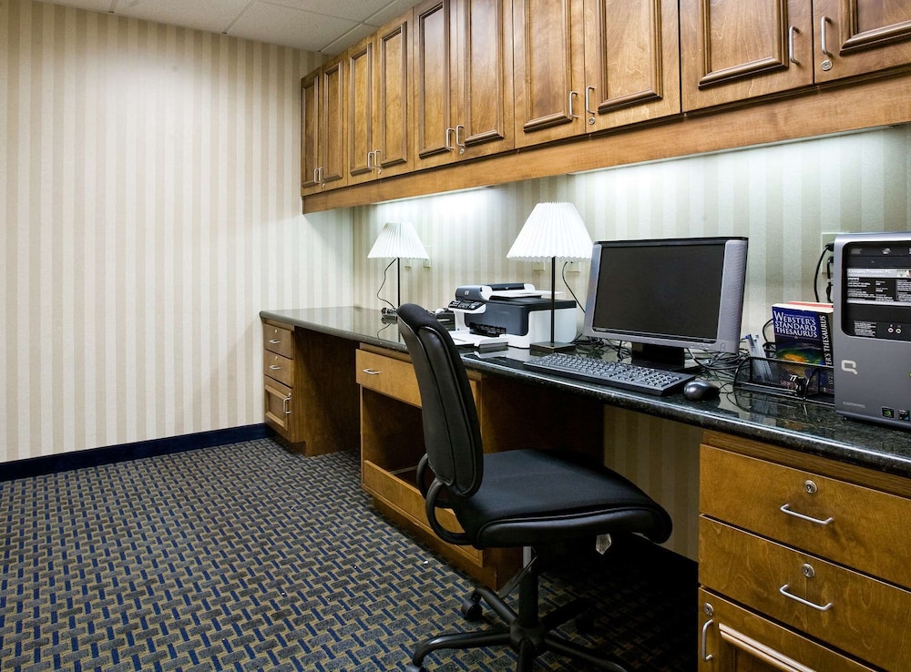 Hampton Inn & Suites Pittsburg CA - photo 110