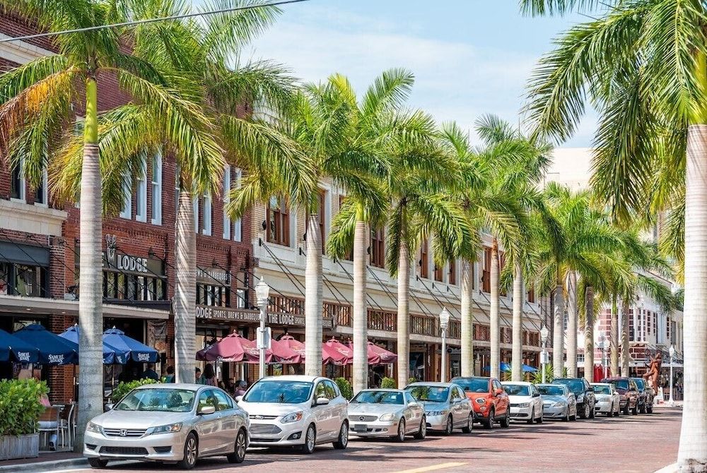 Sunrise Suite — 4-Star Luxury Hotel in Fort Myers Beach, United States
