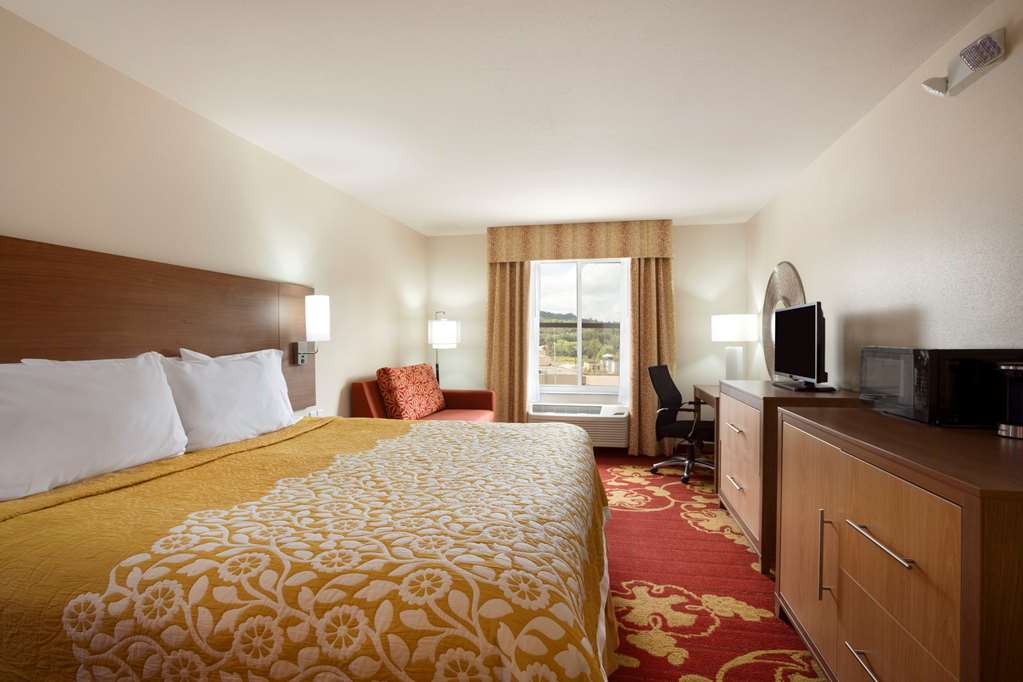 Days Inn & Suites by Wyndham Caldwell - photo 7