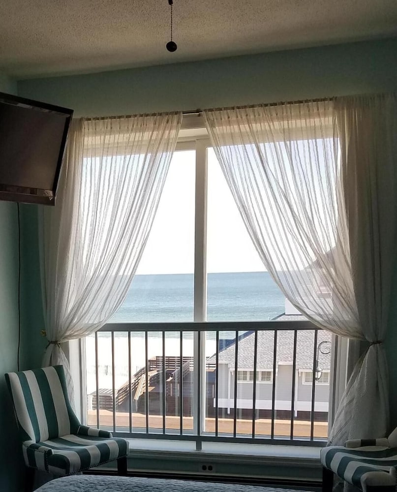 Mayfair Hotel - photo 24