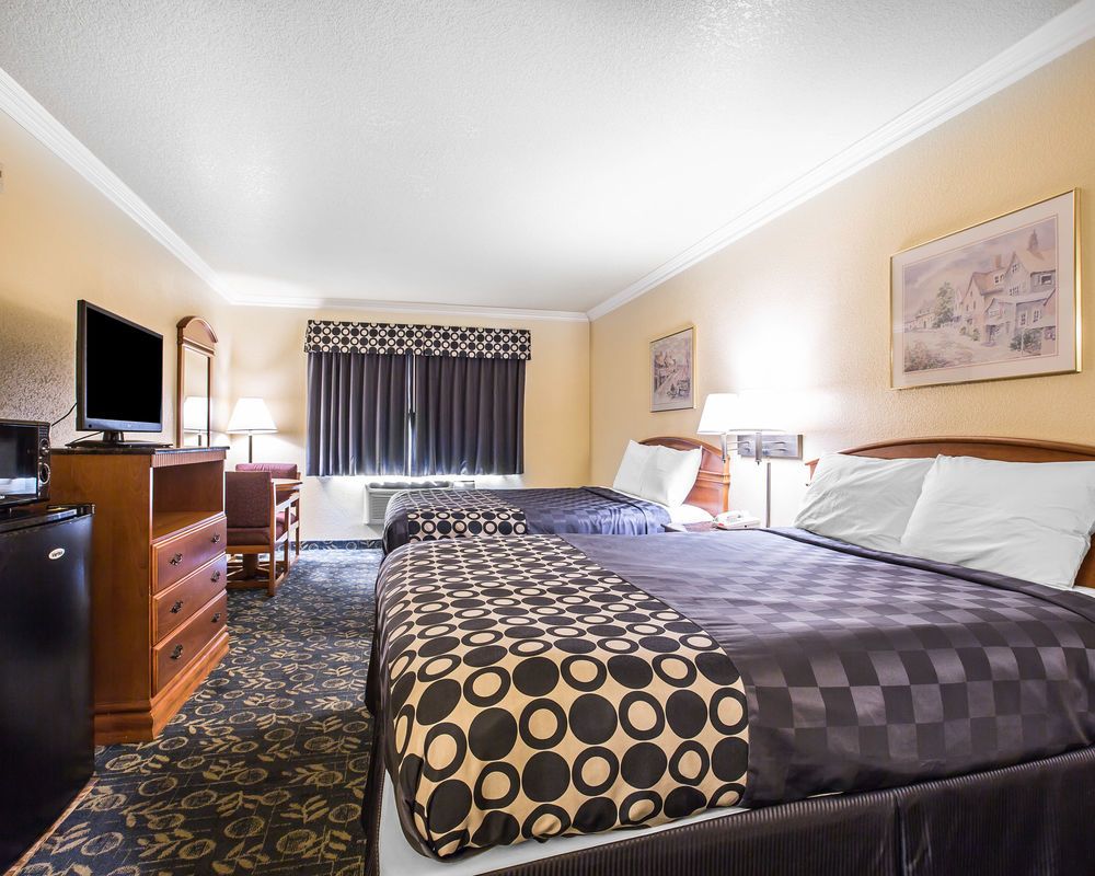 Hotel Fontana CA - photo 3