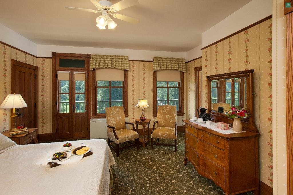 Mohonk Mountain House — 4-Star Luxury Hotel in Marbletown, United States