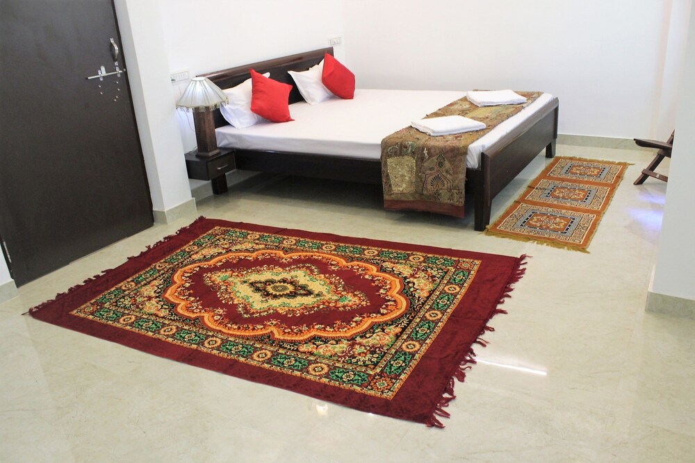 Rising Shemesh - carbon neutral hotel in Udaipur