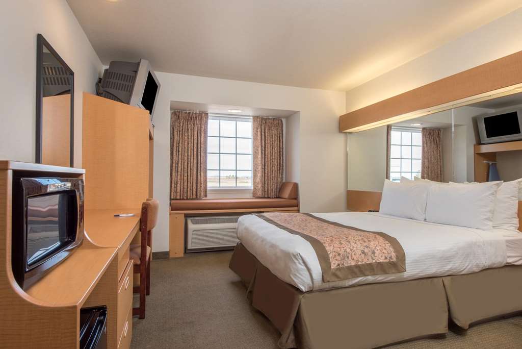 Microtel Inn & Suites by Wyndham Altus - photo 8