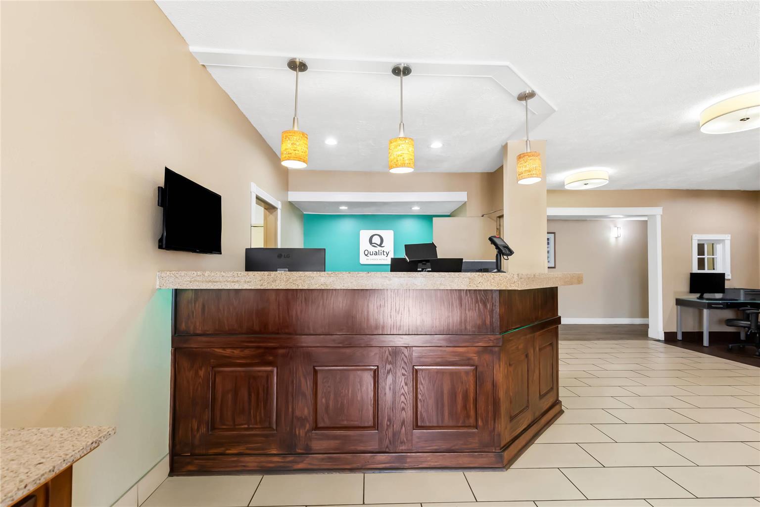 Quality Inn and Suites Springfield Southwest near I 72 - photo 5