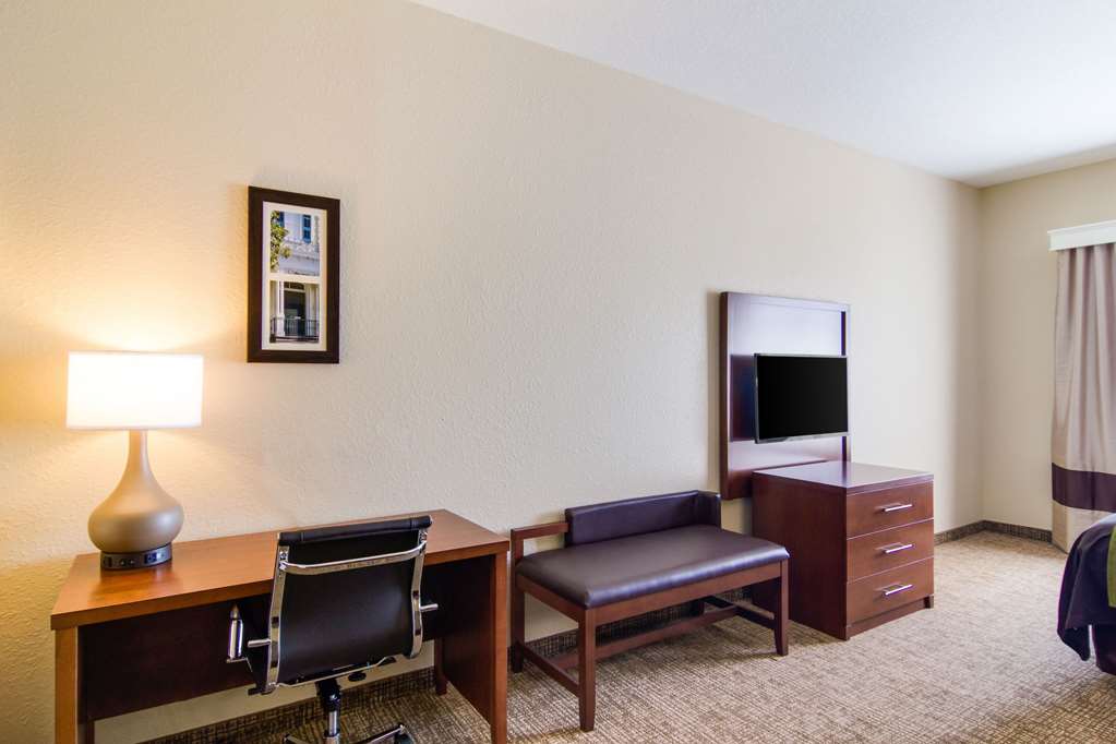 Comfort Inn Blackshear Hwy 84 - photo 11