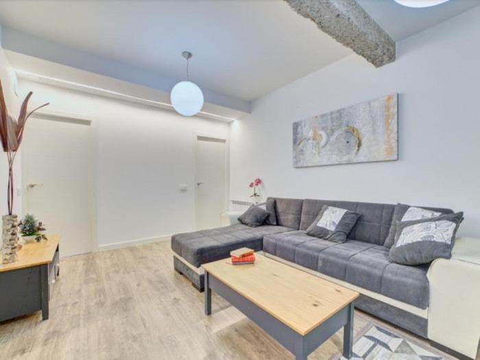 Santa Ana Plaza by Clabao in Pamplona, Spain