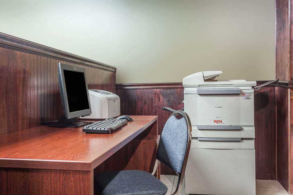 Days Inn & Suites by Wyndham Lexington - photo 15