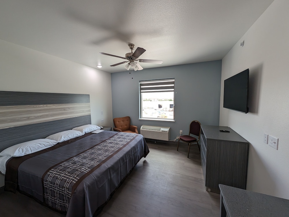 Texas Bungalows Hotel & Hotel Que at i35 Austin Pflugerville - photo 12
