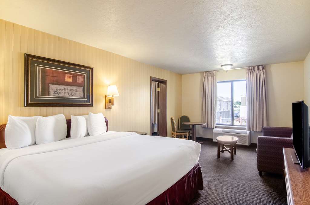 Americas Best Value Inn & Suites Ft. Collins E at I 25 - photo 21