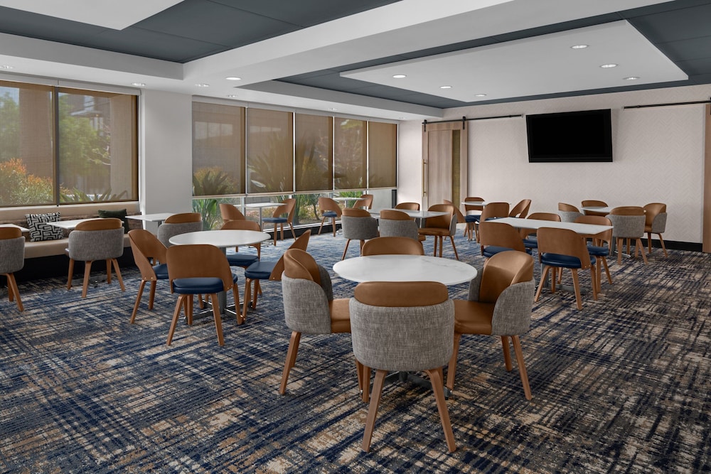 Residence Inn by Marriott Los Angeles Burbank Downtown - photo 32