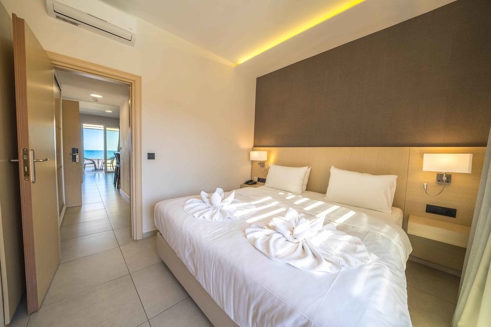 Marika Beach Hotel — Agia Marina — photo 5