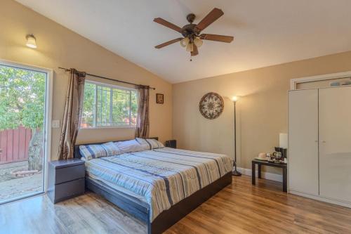 NARVAEZ MASTER room private entry and bathroom — hotel in Campbell