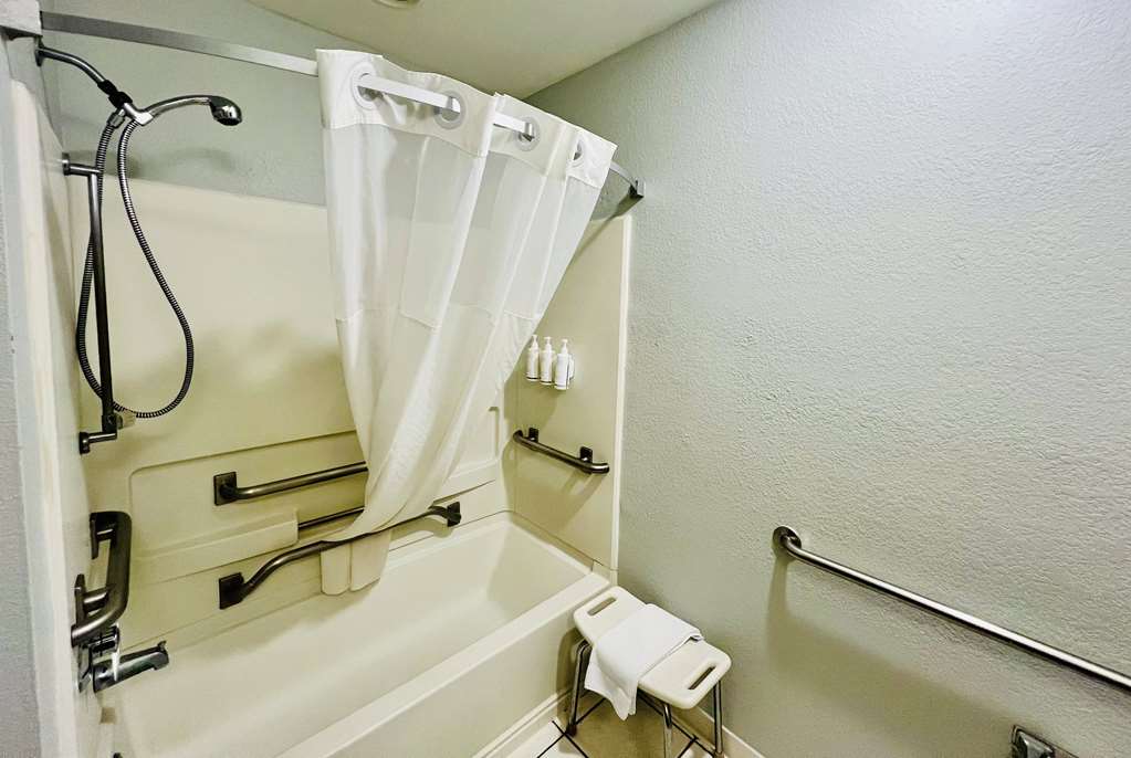 Microtel Inn by Wyndham Georgetown - photo 30