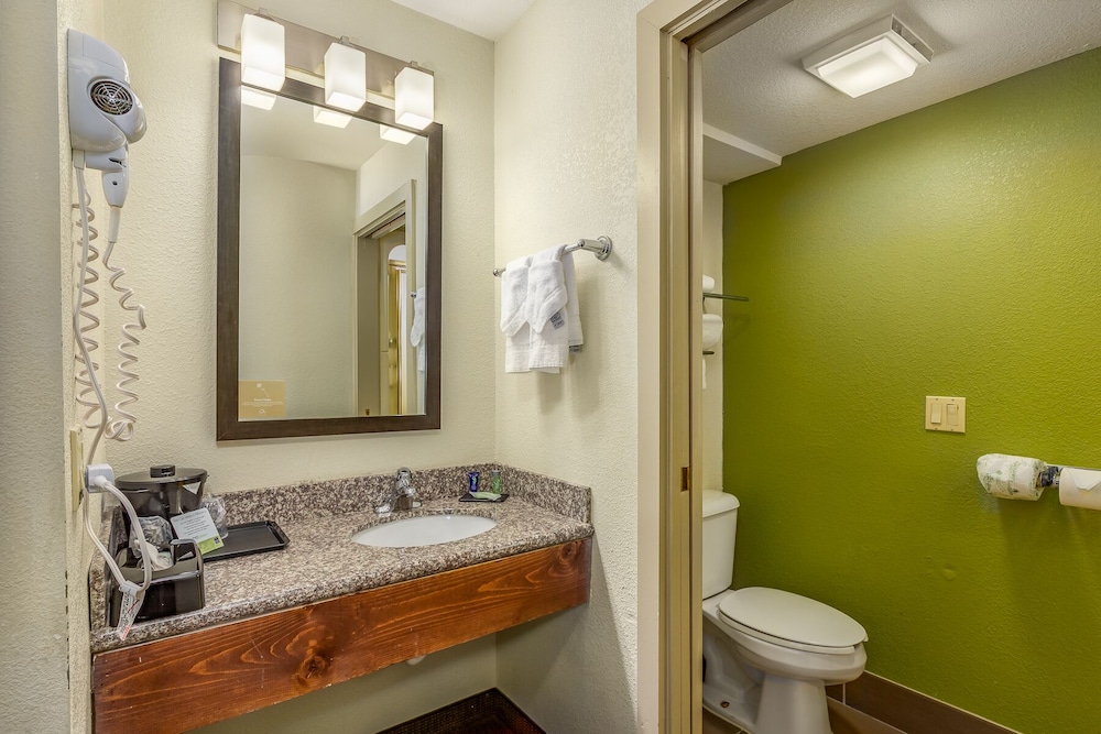 Garner Hotel Albuquerque Airport by IHG - photo 35