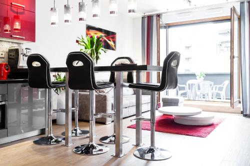 Househost Apartment:Lubicz 17D 5 — 4-Star Luxury Hotel in Krakow, Poland