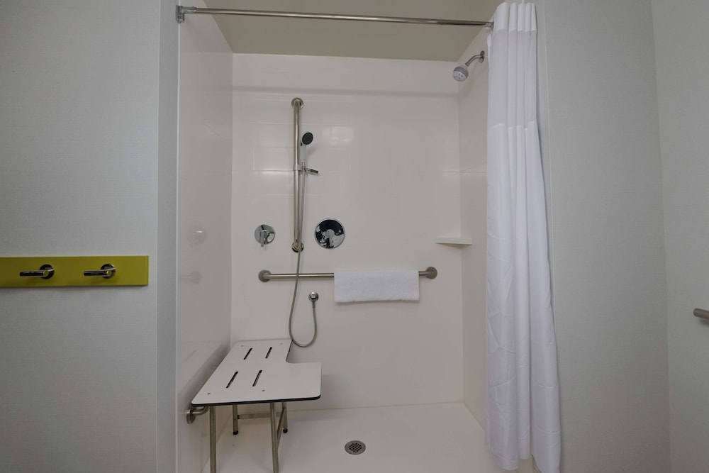 Hampton Inn Sherwood Portland - photo 18