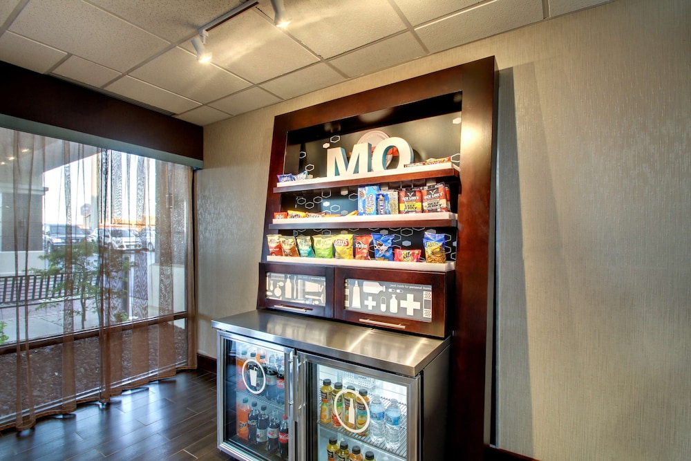 Hampton Inn Rolla - photo 36