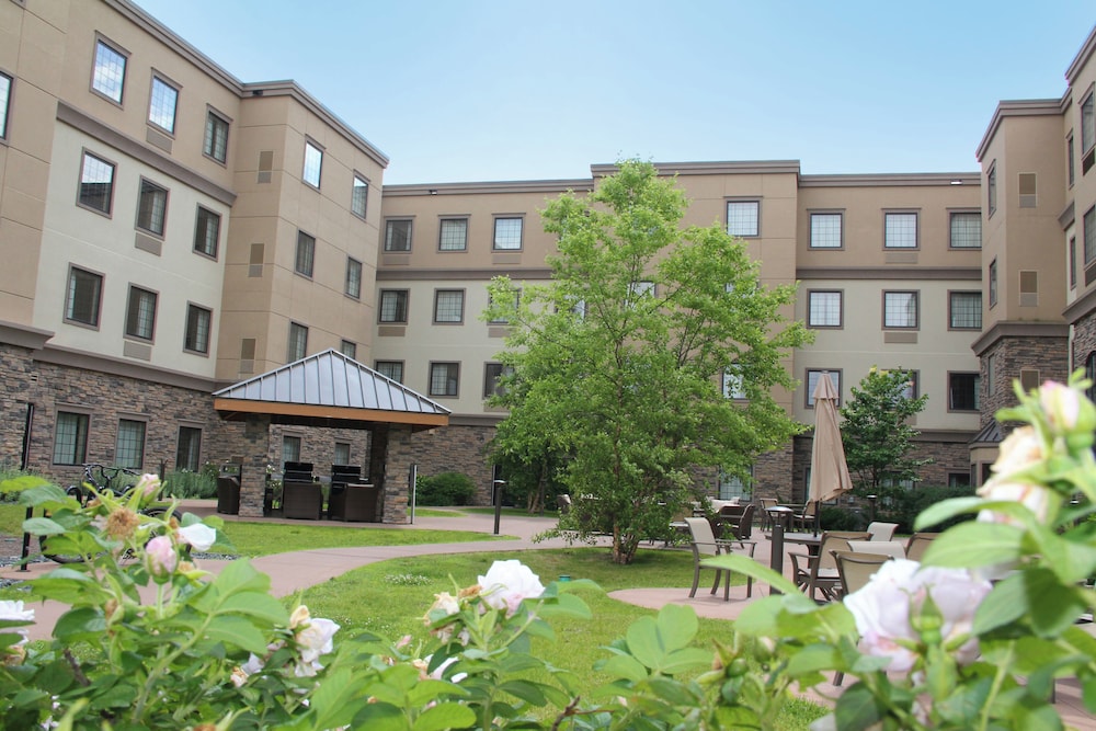Staybridge Suites Eau Claire Altoona by IHG - photo 55
