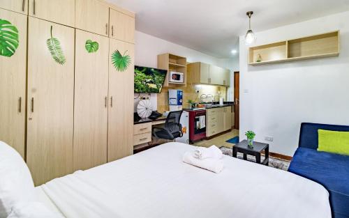 Sherry Homes West suites