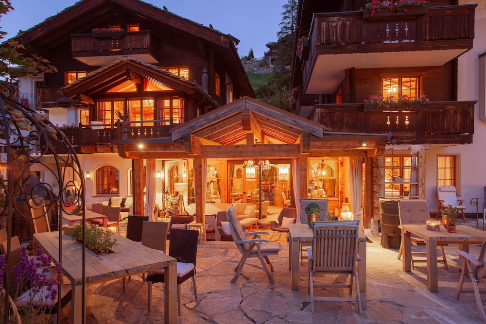 Hotel Berghof - carbon neutral hotel in Zermatt