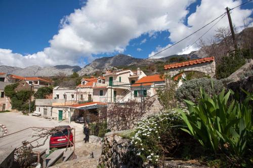 Holiday house with a parking space Gornja Podgora Makarska 19528 — 4-Star Luxury Hotel in Podgora, Croatia