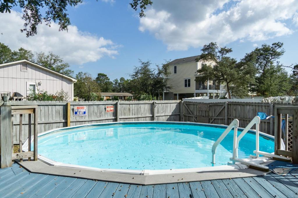 Windy Pointe by Oak Island Accommodations - photo 8