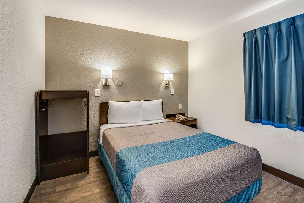 Motel 6 Fort Wayne IN - photo 13