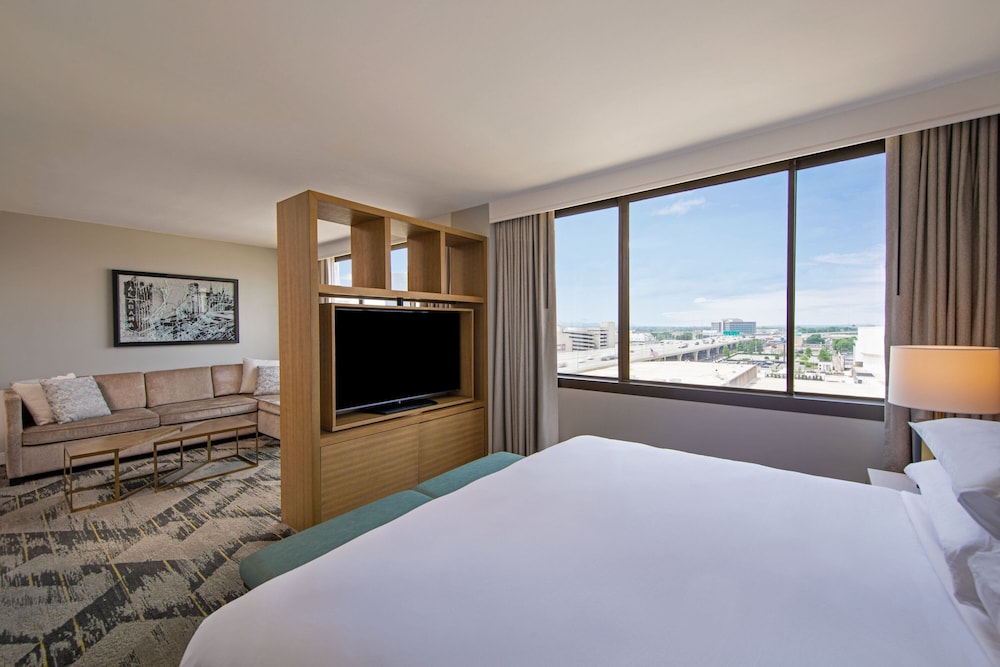 Sheraton Birmingham Hotel - photo 11