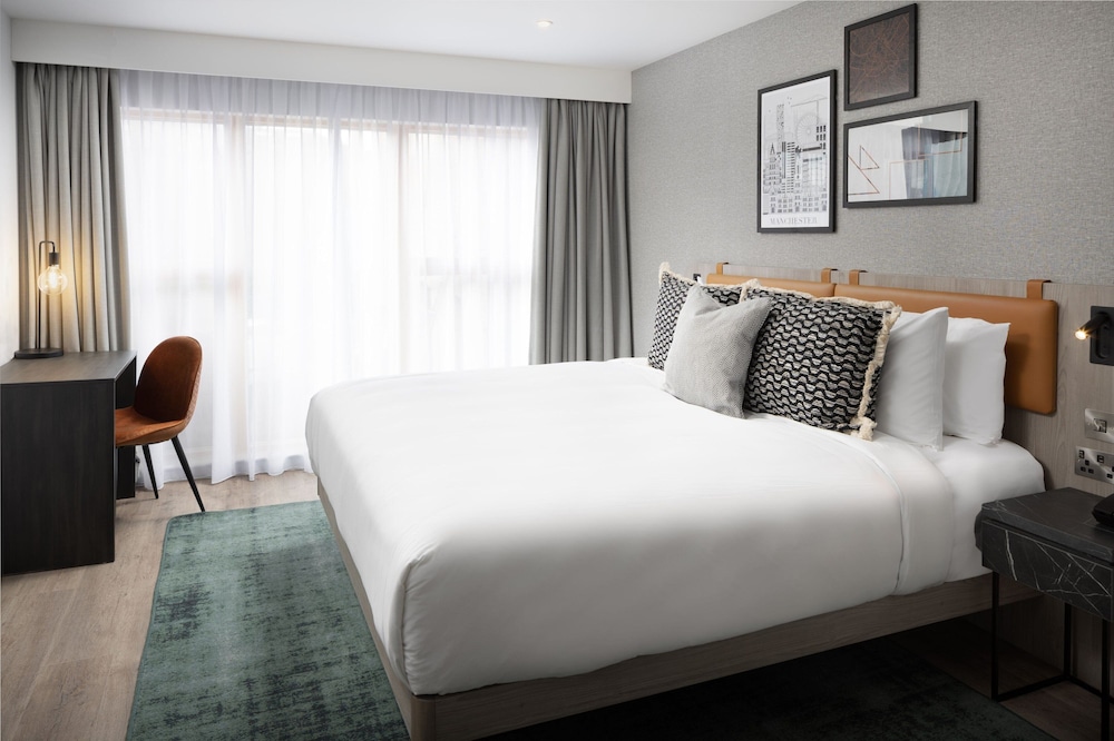 Residence Inn by Marriott Manchester Piccadilly — 4-Star Luxury Hotel in Manchester, United Kingdom