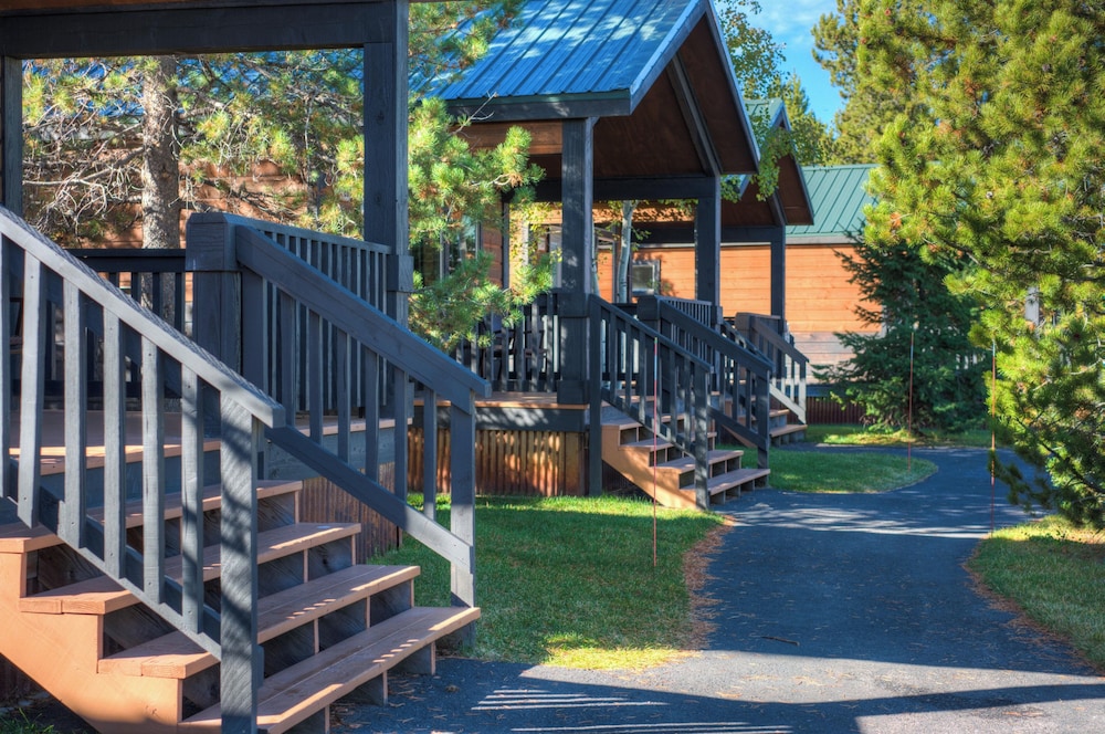 Explorer Cabins At Yellowstone - photo 65