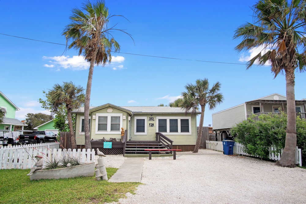Fin Do Mundo by Silver Sands Vacation Rentals — 4-Star Luxury Hotel in Port Aransas, United States
