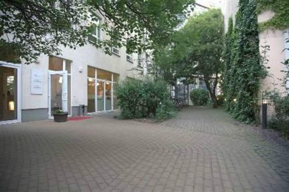 Nu Wave Hotel Digital Access 2025 - last minute hotel in Berlin