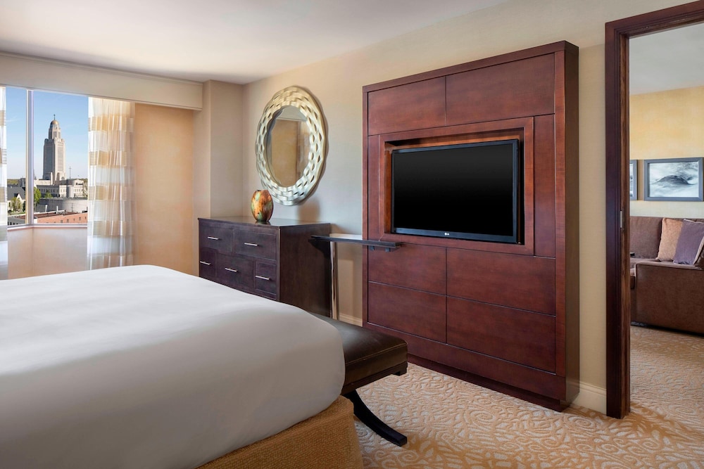 The Lincoln Marriott Cornhusker Hotel - photo 11