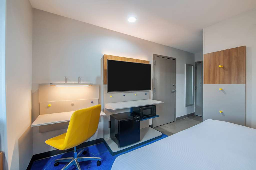 Microtel Inn & Suites by Wyndham Anderson Clemson - photo 17
