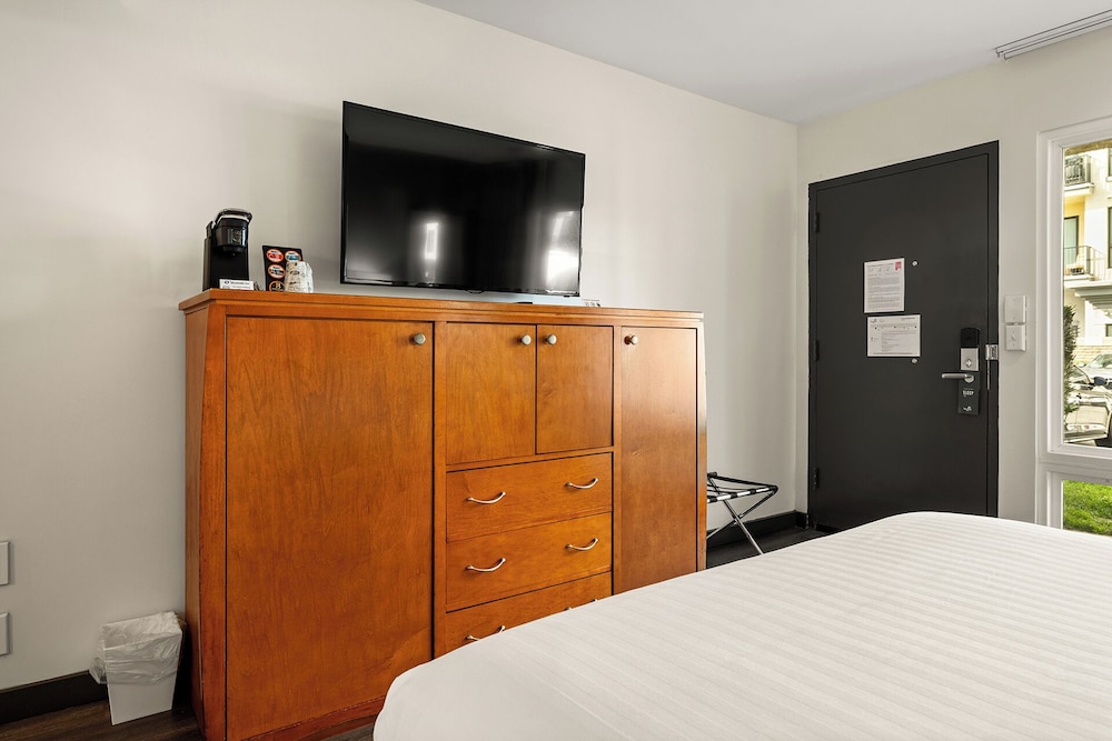 Vagabond Inn Glendale - photo 20