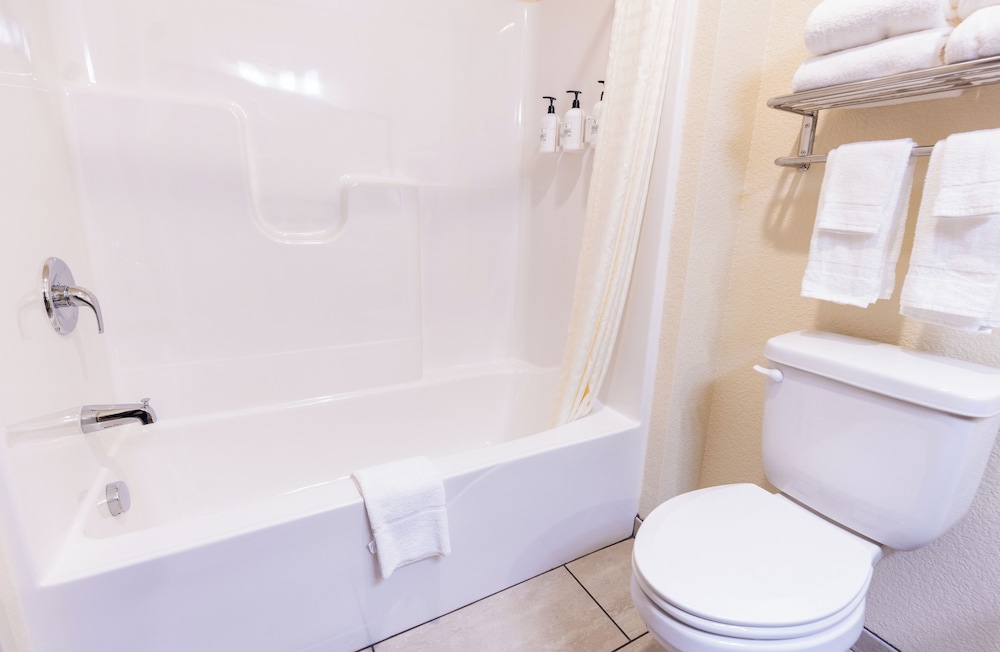 Cobblestone Inn & Suites Winters - photo 50