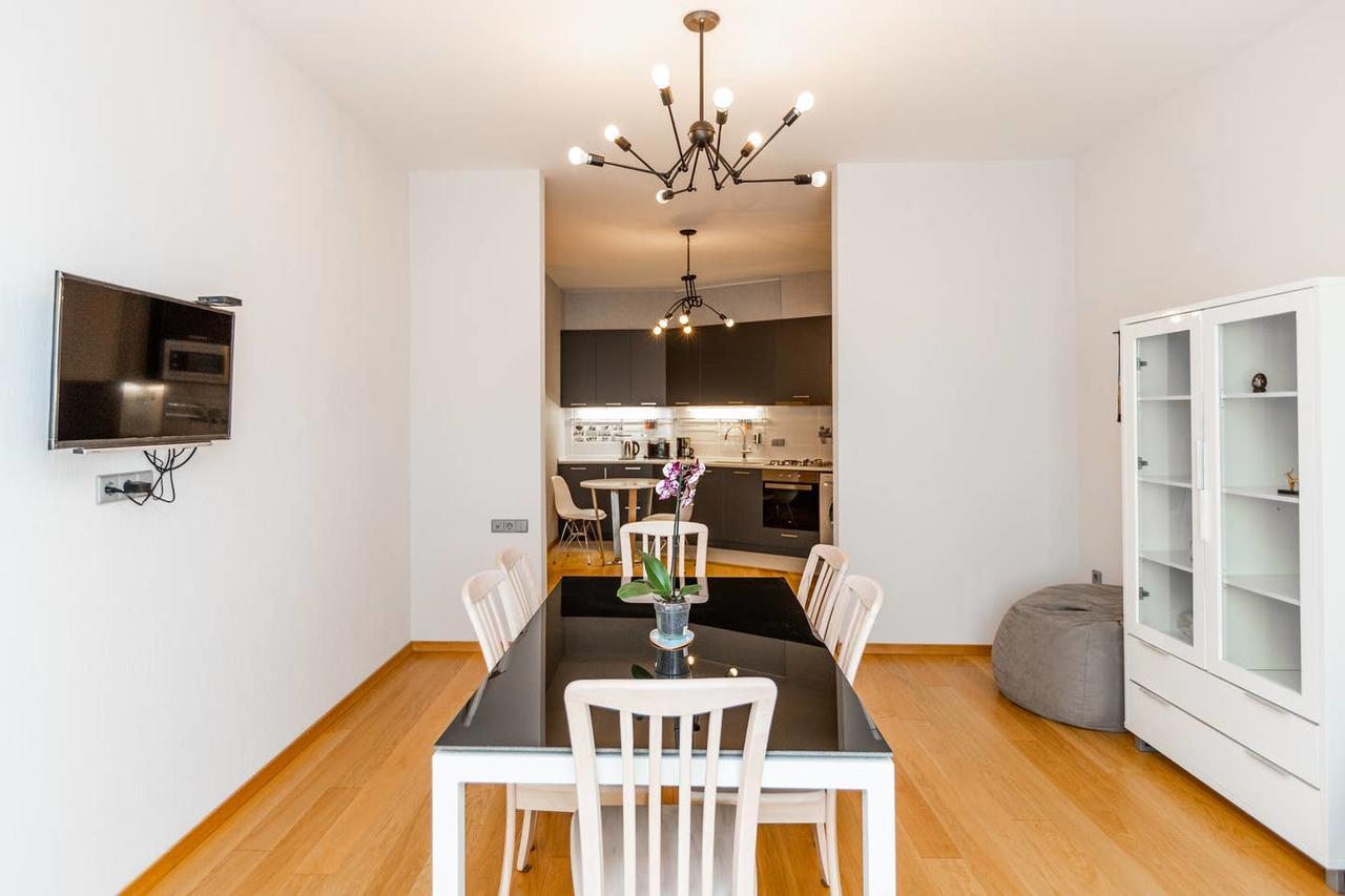 Wehost Spacious place near Rustaveli