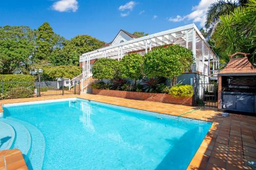 Grande Vista 5Br Manor with Pool & Mt Eden Views in Auckland, New Zealand